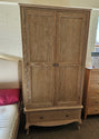 Camilla - Wardrobe